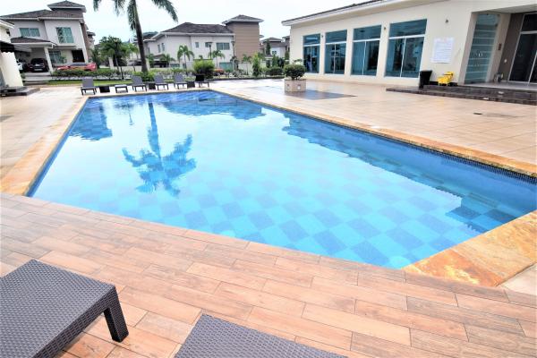 Venta de casa en dorado village en condado del rey