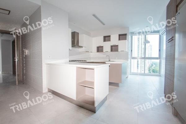 Alquiler de apartamento en regalía tower, con opción a compra