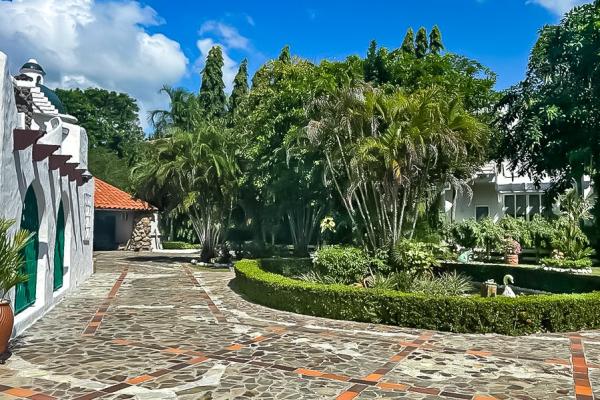 Se vende hacienda en punta barco resort