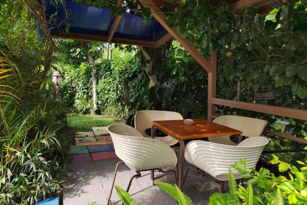 Oasis vía el valle: casa de 4 hab, casita extra, piscina y amplio jardín
