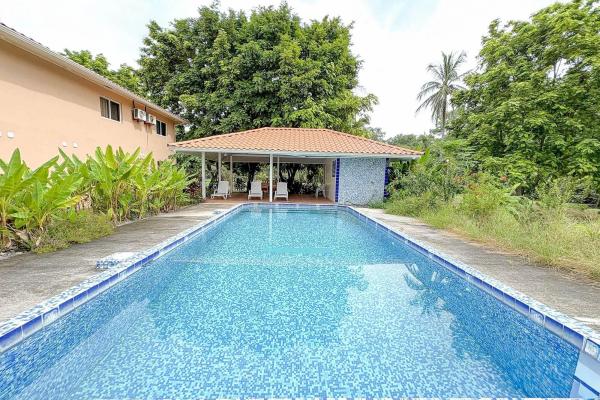 Condominio amueblado de 2 habitaciones en venta