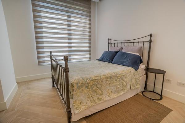 Beach club residences, ocean reef island