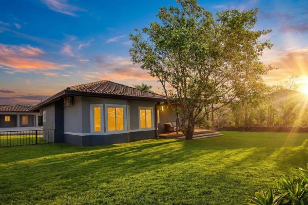 Modern furnished 2-bedroom home in boquete