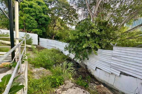 Commercial lot for sale or rent in linda vista