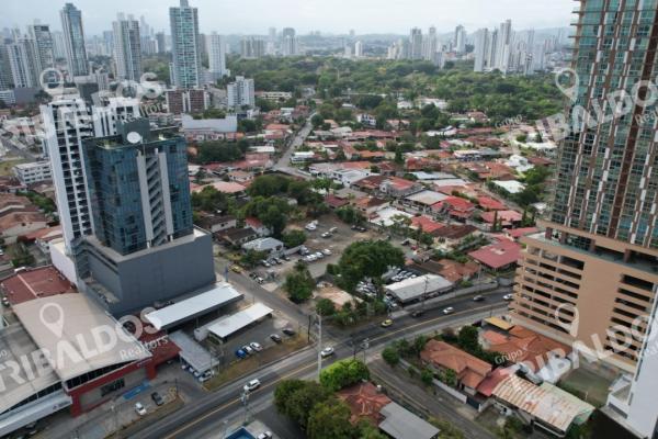Venta de terreno en via cincuentenario
