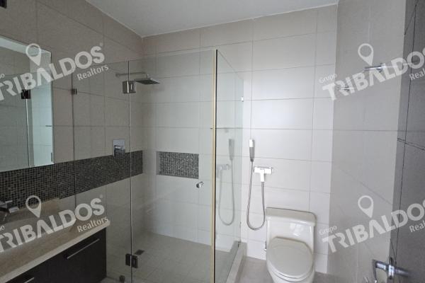 Venta de apartamento en ocean waves nueva gorgona
