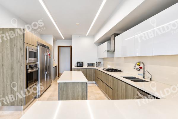 Venta de apartamento en santa maria, ph greengarden, hermosa vista al golf y al mar