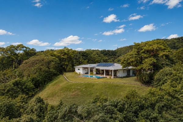 Casa con vista al mar en morrillo heights, veraguas