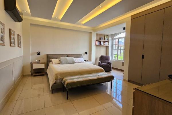 Venta casa unifamiliar de esquina remodelada costa sur