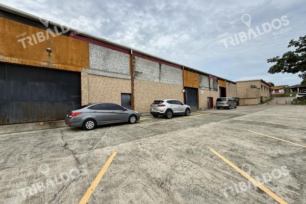 Se vende local comercial con galera bodega