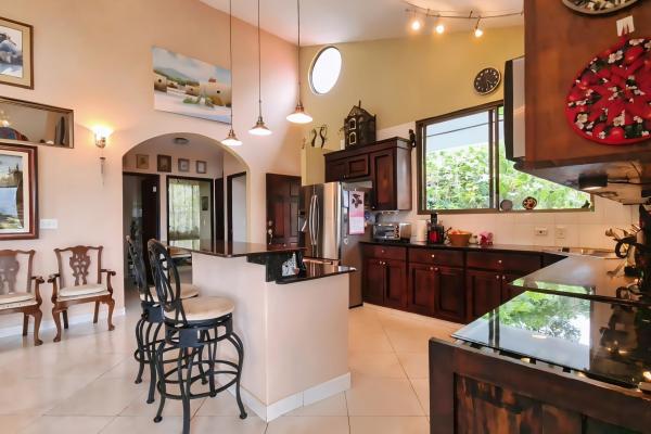 Se vende casa de montaña con impresionantes vistas en altos del maria