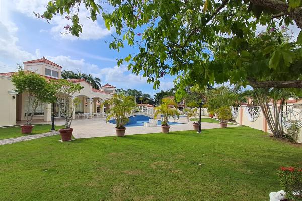Sale of house in villa valencia, costa sur with solar panels