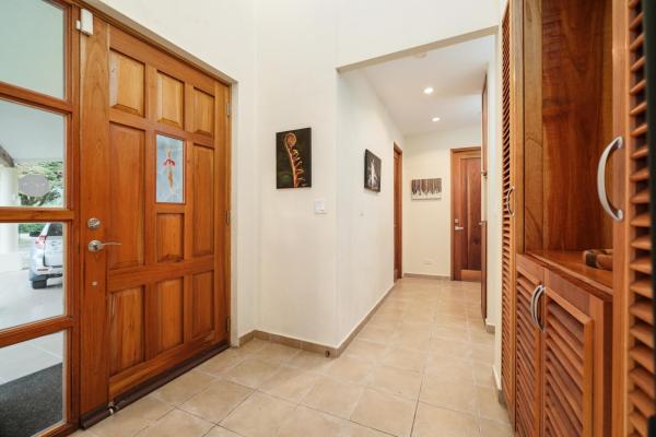 Casa en boquete con casita y vistas impresionantes al volcán