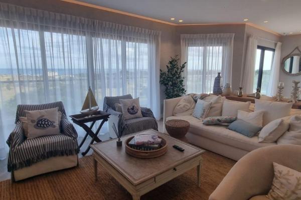Beachfront apartment with ocean view, ph las olas