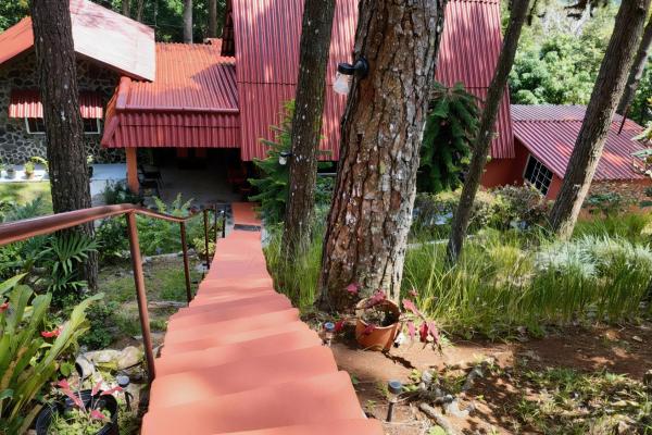 Charming mountain home for sale in toscana, altos