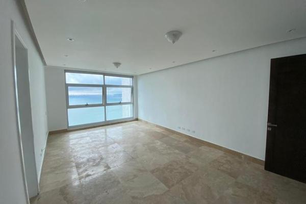 Q tower, en punta pacifica