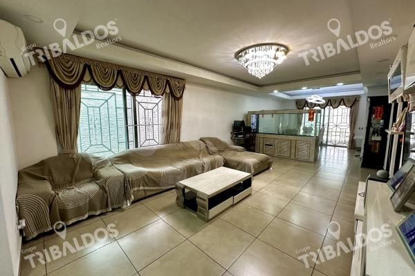 Venta de casa en dorado village en condado del rey