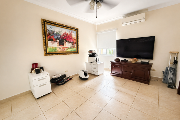 House for sale in costa dorada, costa del este