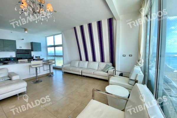 Apartamento en santa clara residences de 7 recámaras, 2 cocinas, 4 estacionamientos.