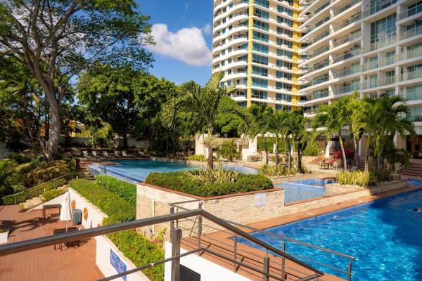 Beachfront living condo gorgona close to coronado