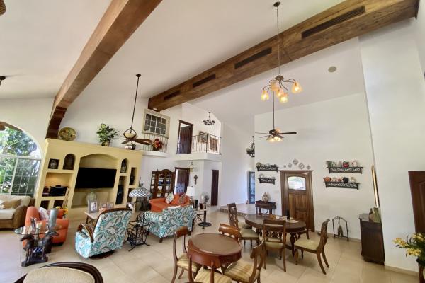 Venta de casa con vista a cancha de golf en coronado