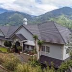 Sophisticated mountain house in boquete the spring