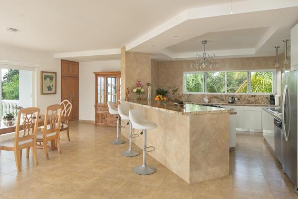 Beachfront 4-bedroom home with pool in boca chica