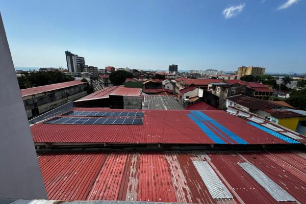 Commercial building for sale