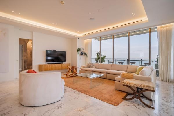 For sale 4-bedroom penthouse in ph regalia