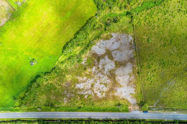 Flat road-front lot for sale in volcan