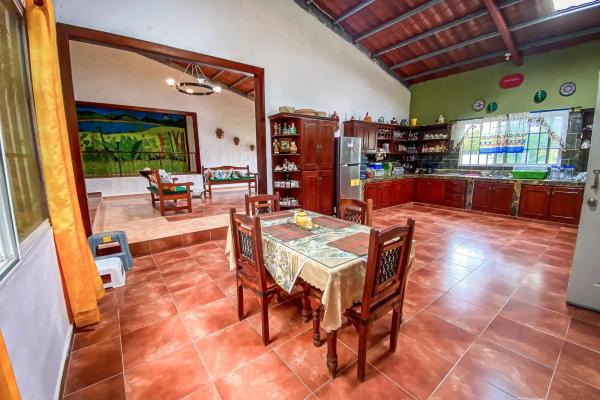 House for sale in san carlos, el espino
