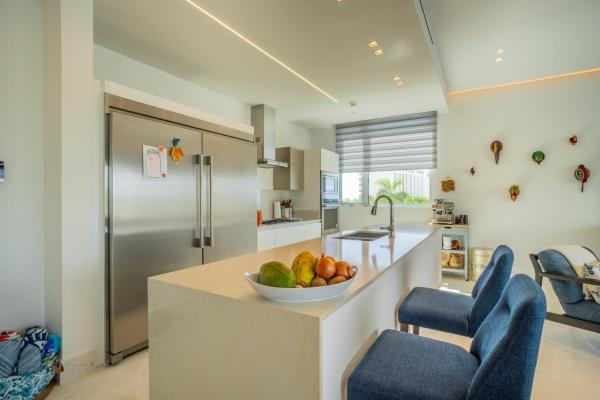 Beach club residences, ocean reef island