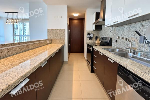 Oceanfront apartment for sale | 204 m2