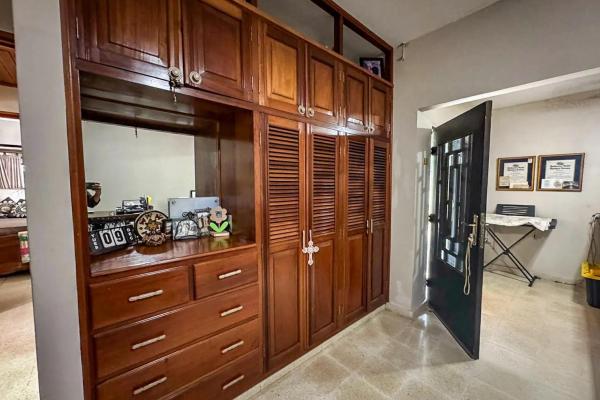 Home with pool on a 2,239 m² lot