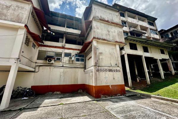 Selling two rented apartment buildings in perejil