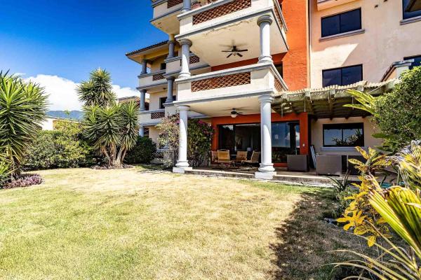 Precioso condominio en planta baja con jardín