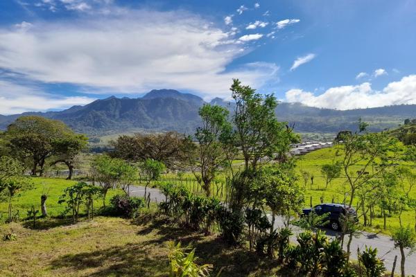 Prime volcán lot for sale