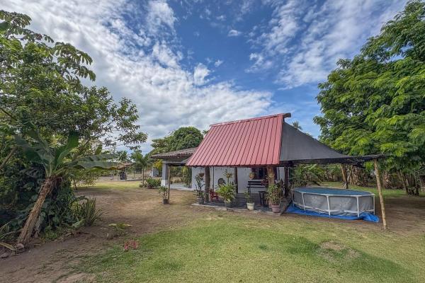 Amplia propiedad con casa y lote de 2.182 m²