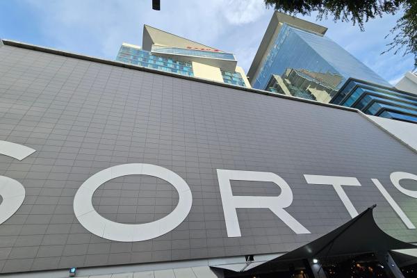 Oficina amoblada moderna en sortis - 285 m2
