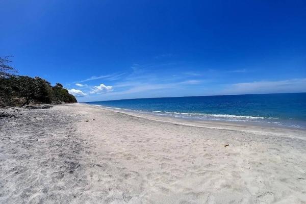 Oceanfront investment opportunity in playa el higo