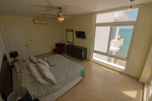 Exclusivo apartamento frente al mar