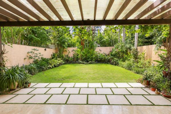 Venta de casa duplex en altos del golf