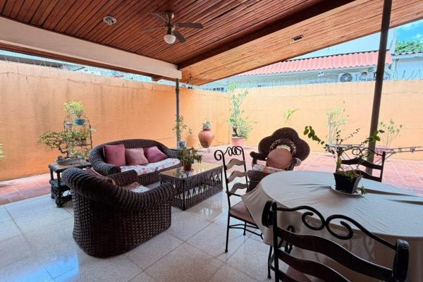 Se vende casa en villa lilla san francisco