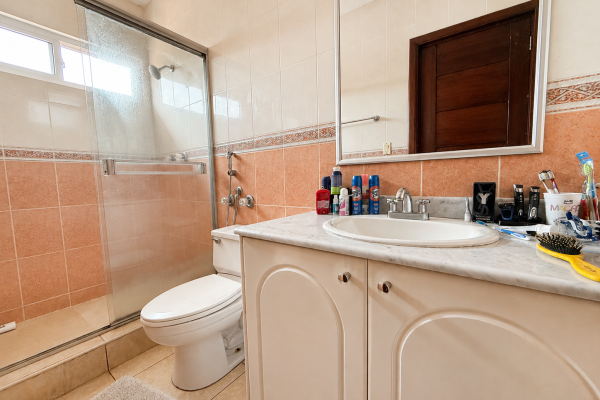 House for sale in costa dorada, costa del este