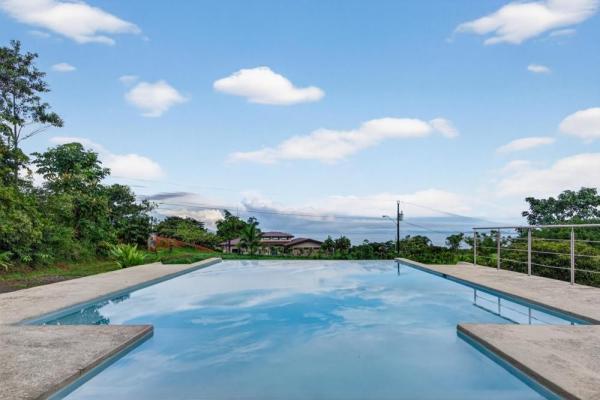 Turnkey ocean-view luxury villa in sea view hills