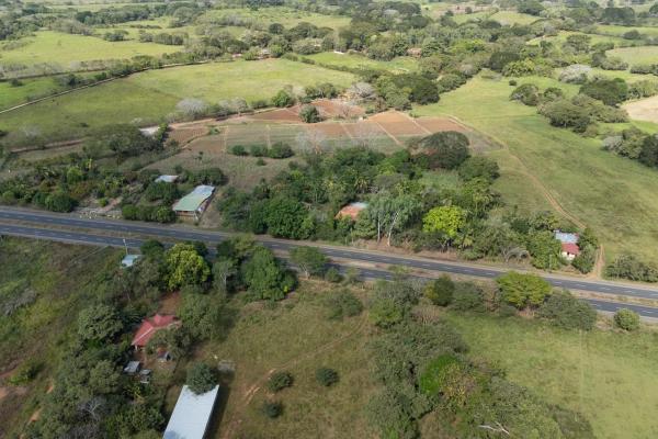 Spacious commercial property