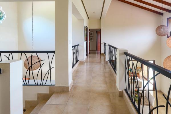Beautiful house for sale in buenaventura