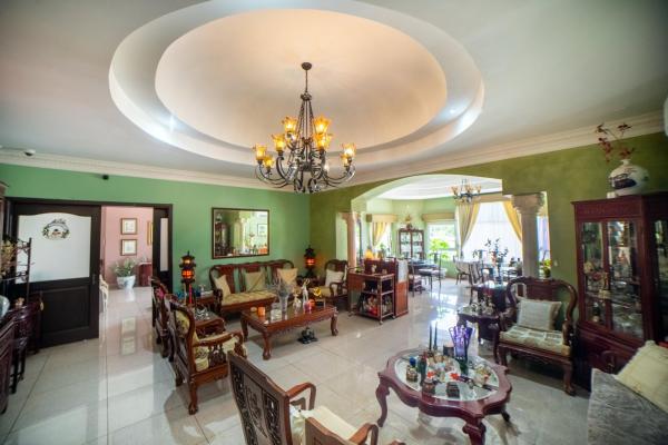 Multifamily building in panama city panama