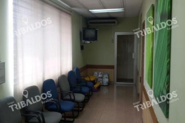Venta o alquiler de edificio comercial en via porras