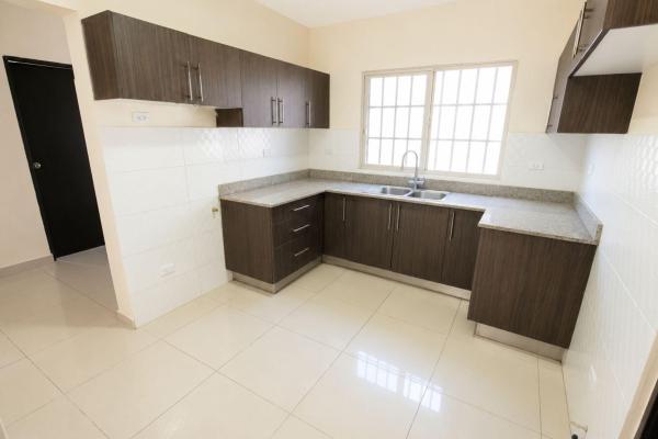 Casa de dos niveles en venta en ph spring hills costa verde la chorrera